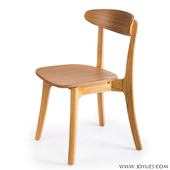 wihte oak wood dining chair