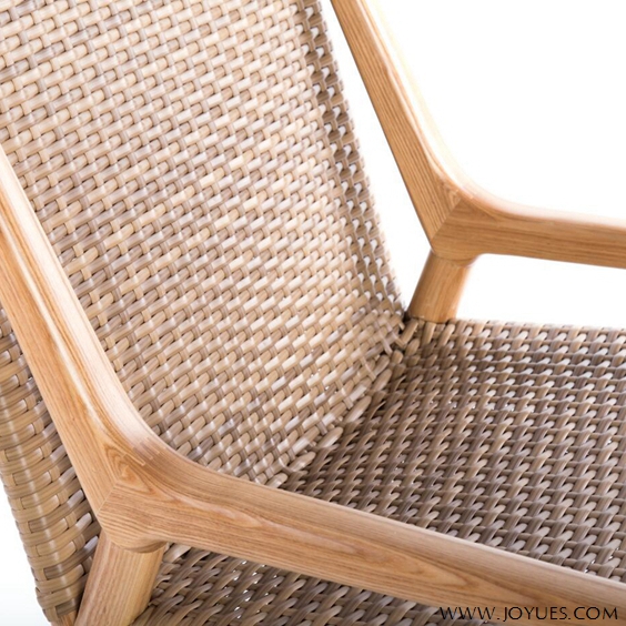 the rarran detail of wood restaurant chair